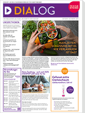  Eine Frau sitzt an einem Tisch und bedient ein Smartphone. Die Überschrift lautet „Messen mit dem Sensor“. Der Zeitschriftentitel lautet „DIALOG“.